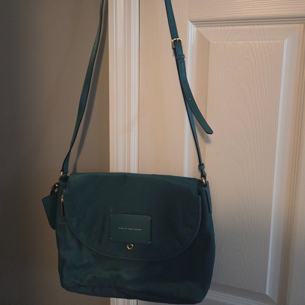 Marc by Marc Jacobs like new 10×13 nylon cross-body